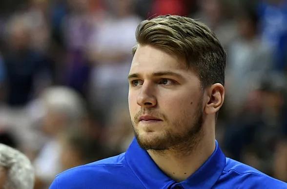 在赛季中面 在赛季中面