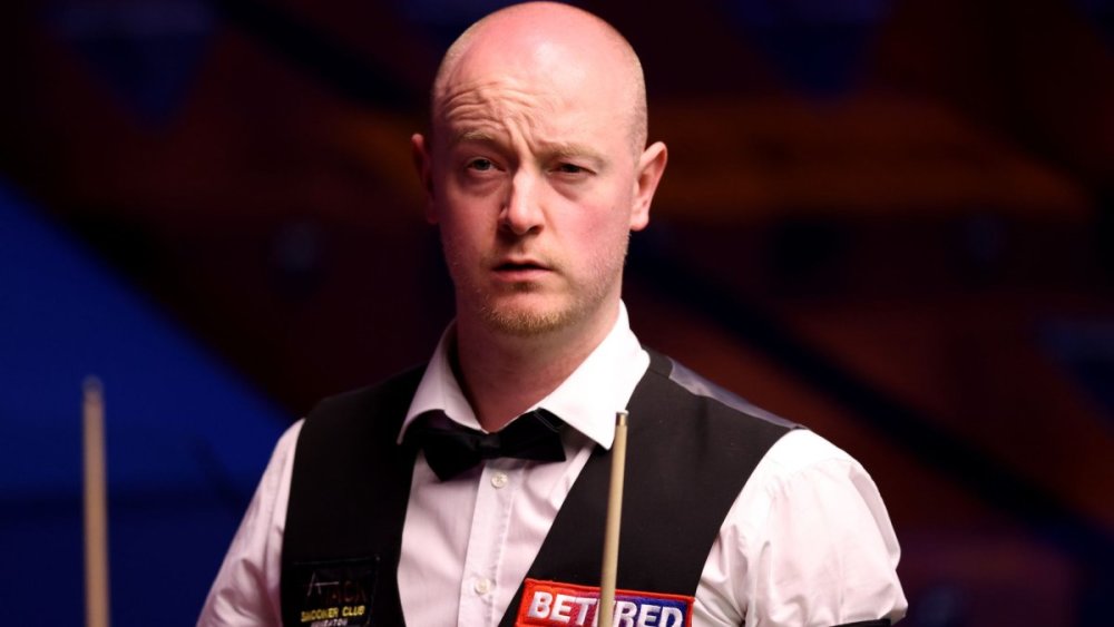 后卫线上某 后卫线上某