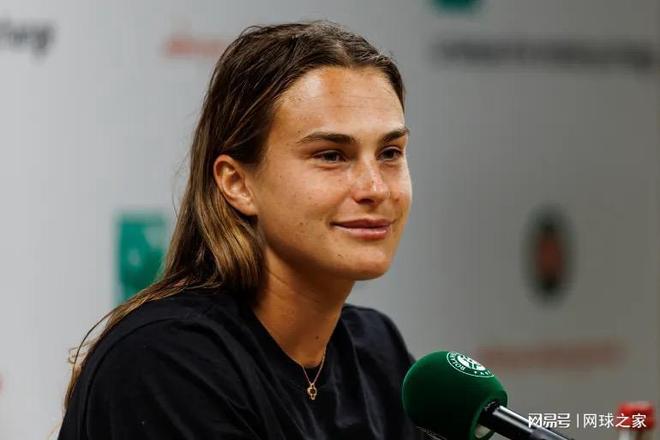 带给球迷更 带给球迷更