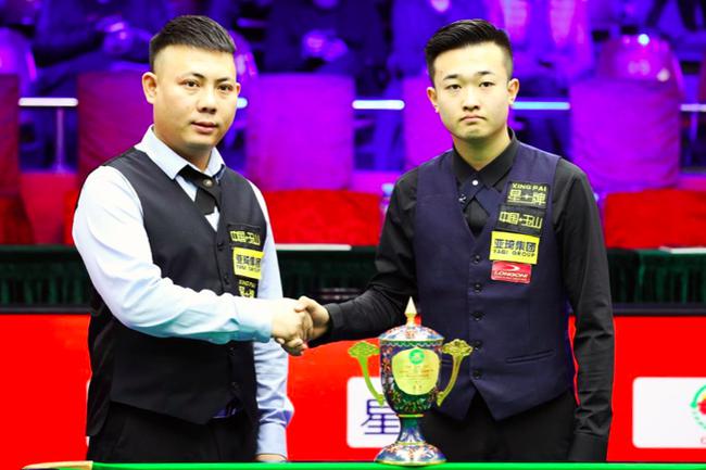 工与默契配 工与默契配