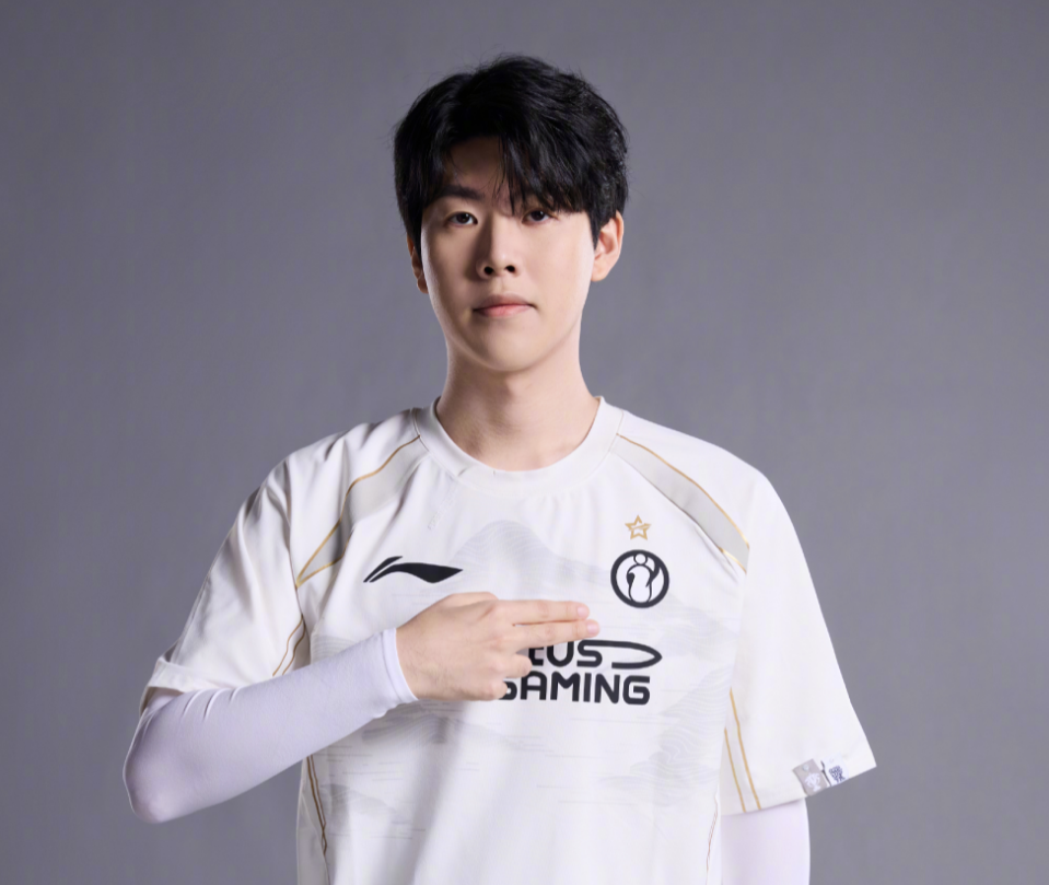 揭秘灰熊主帅詹金斯被炒：多次与莫兰特发生争执 临时主教练身份曝光.